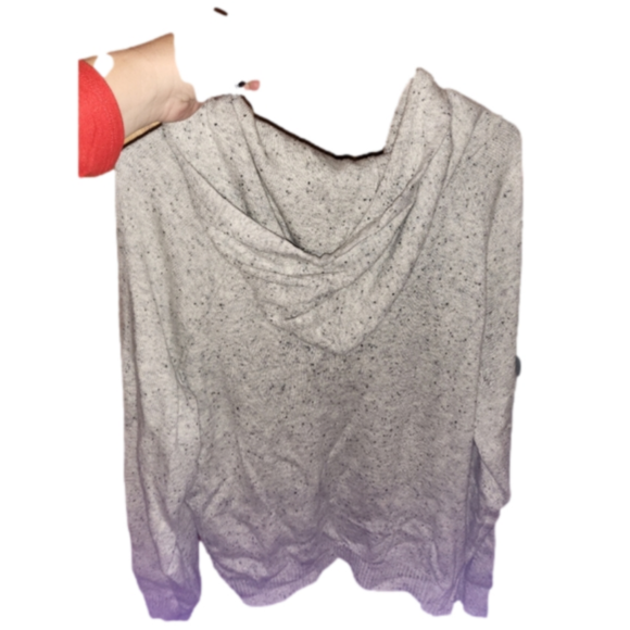 MAINSTREAM BOUTIQUE SWEATER WITH HOID - Picture 3 of 3